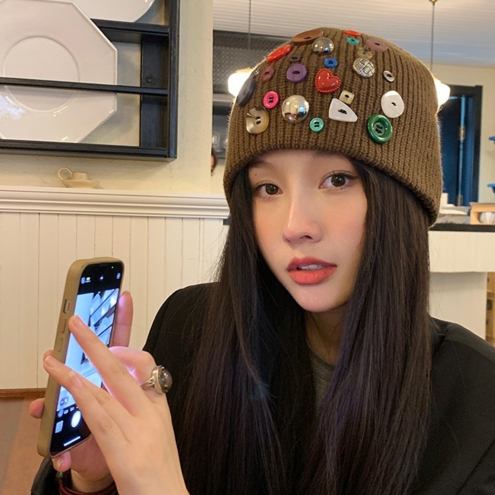 Beanie Cuffed Knit - Renkli Düğmeli Bere Şapka Düzensiz Düğme